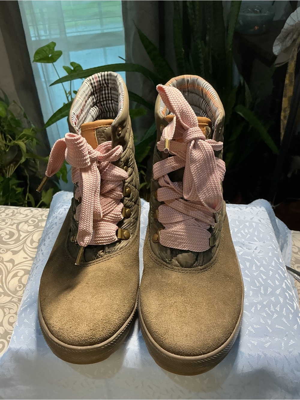Keds Olive Suede Lace-Up Ankle Boots with Pink Laces